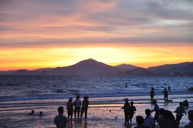 Sanya Tropical Coast Hotel Bagian luar foto